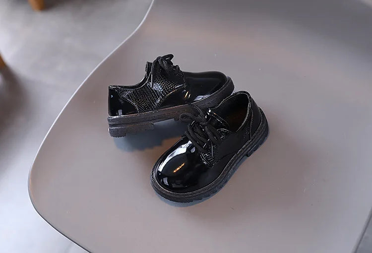 Spring Autumn Kids Shoes Solid Black Children's Fashion Casual Kids Shiny PU Little Boy Leather Shoes Toddler Lace-up Mary Janes