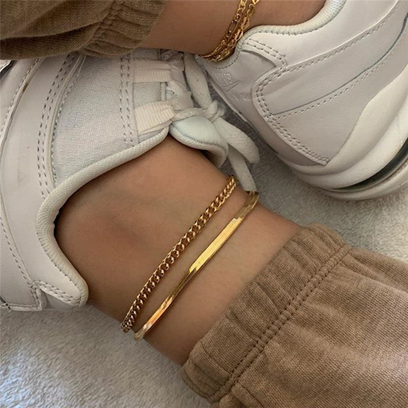Snake Chain Metal Chain Two Suits Street Shot