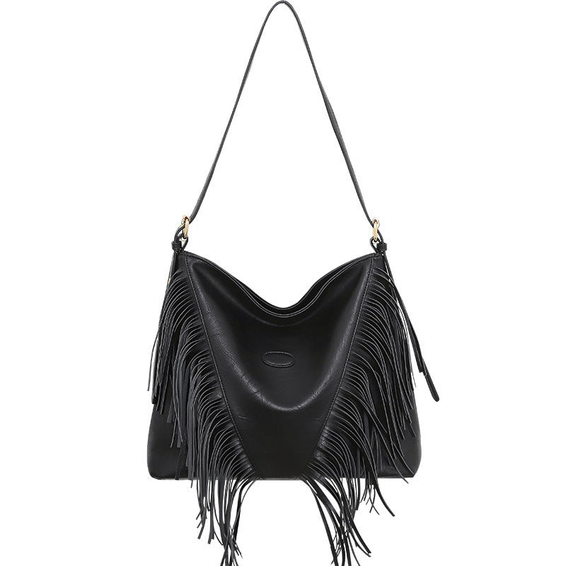 Large Capacity Rivet Shoulder Messenger Large Soft Trendy Bag