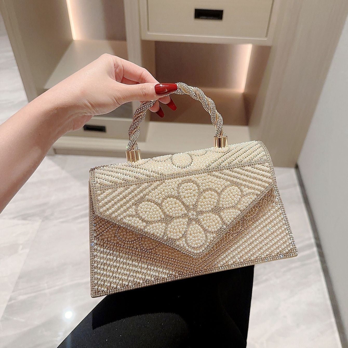 Retro elegant luxury women handbags special flower pattern beaded pearl clutch evening bags