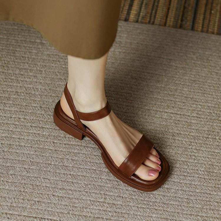 Latest Design Fashion Open Toe Non-slip Buckle Strap Soft Sole Cool Casual Flat sandals