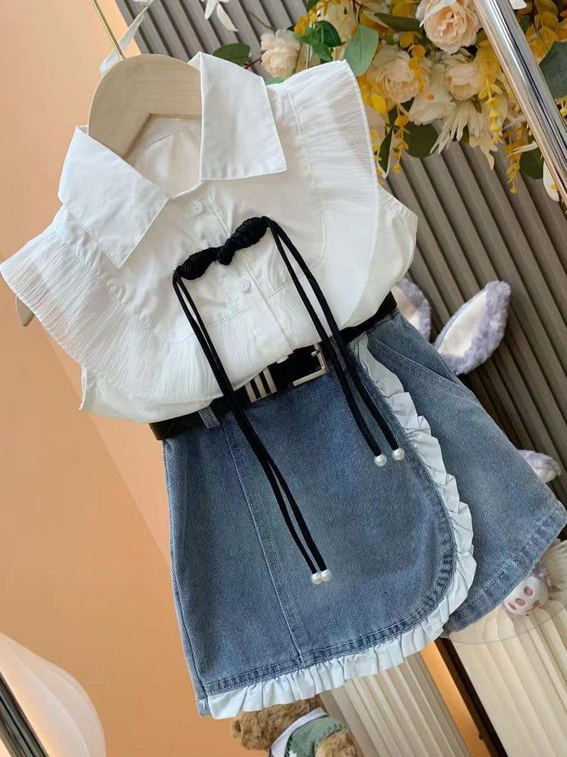 Girls princess style suit summer new baby girl flying sleeve shirt + denim lace skirt pants two-piece suit    (Available)