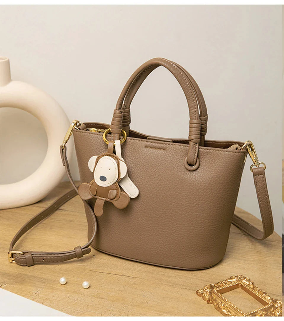 New Bucket Bag for Women, Fashionable and Versatile, Handheld, Diagonal, High End, Single Shoulder, Small and Unique Design