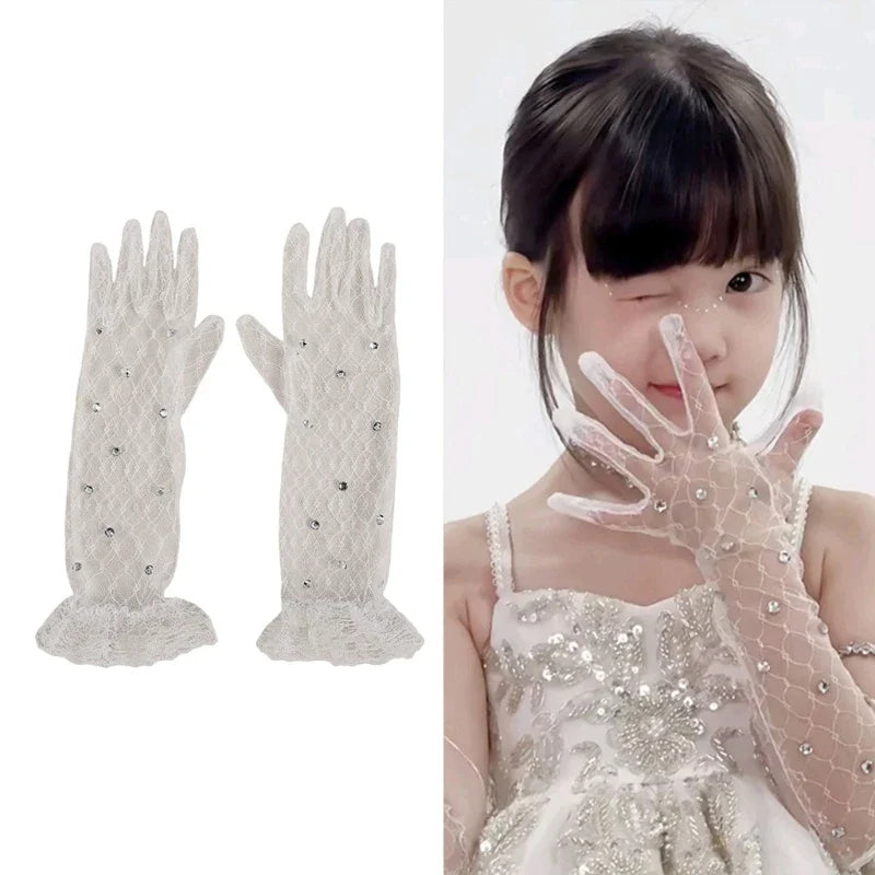 1 pair Lace Gloves for Little Kids Ages 3 to 12 Year Flower Girls Mittens White