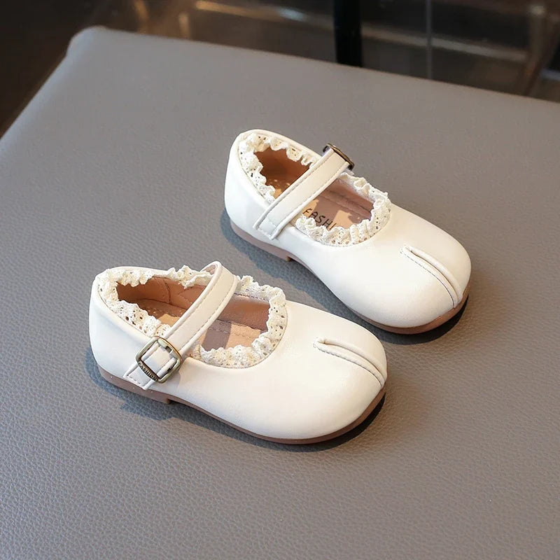 Children's Flats Simple Lolita Girls Princess Leather Shoes Walking Versatile Sweet Pleated Kids Causal Fashion Shoes