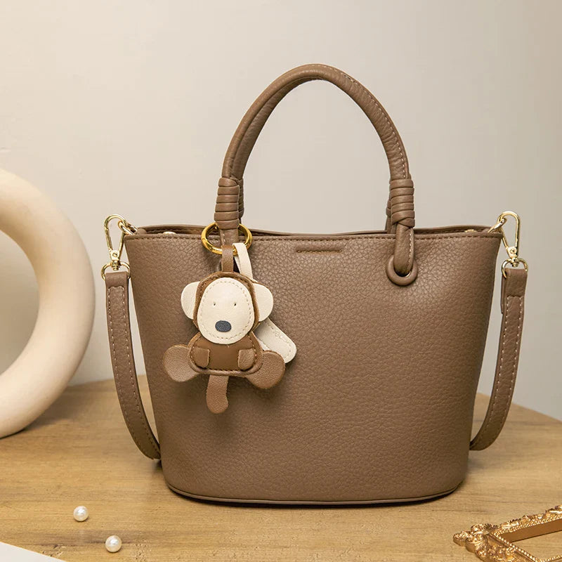 New Bucket Bag for Women, Fashionable and Versatile, Handheld, Diagonal, High End, Single Shoulder, Small and Unique Design