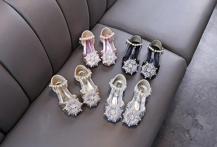Kids Rhinestones Bow Sandals Cute Girls Party Sandals Children's Princess Shoes Fashion Soft Sole Flat Beach Sandals