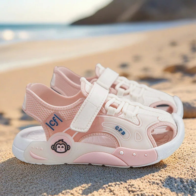 New summer sports toe sandals with anti slip soft bottom for boys, small, medium, and large children, and casual beach sandals f