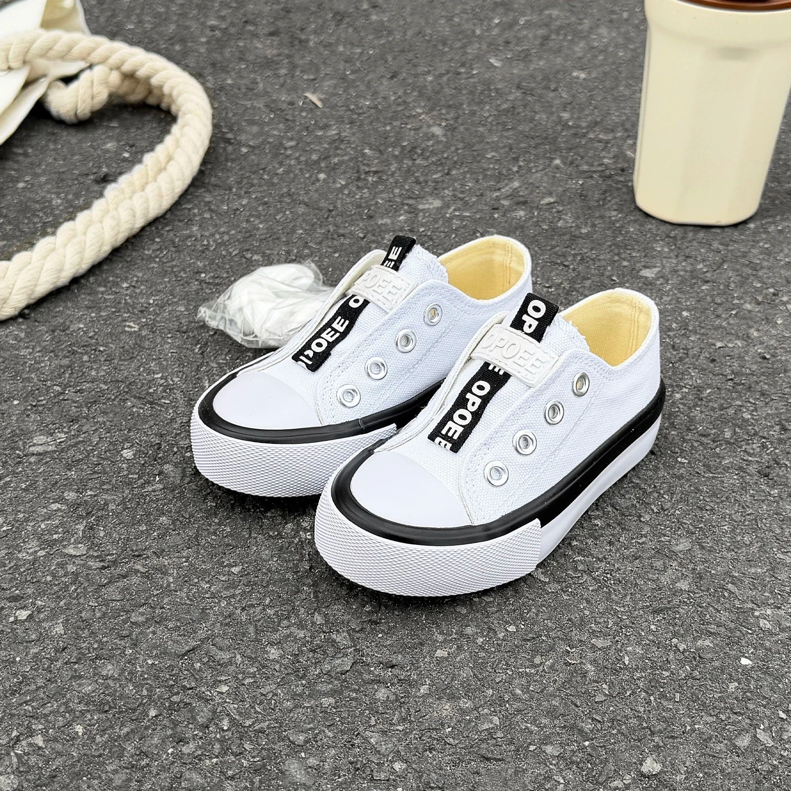 Children's canvas shoes, boys' and girls' board shoes, soft soled breathable Korean board shoes, fashionable sh