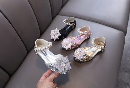 Kids Rhinestones Bow Sandals Cute Girls Party Sandals Children's Princess Shoes Fashion Soft Sole Flat Beach Sandals
