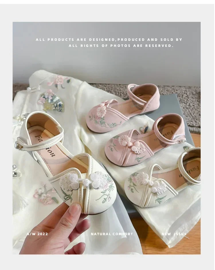 Girls Princess Shoes Hanfu Chinese Style Embroidered Kids Half Sandals for Summer Children Leather Shoes Sweet Soft Sole