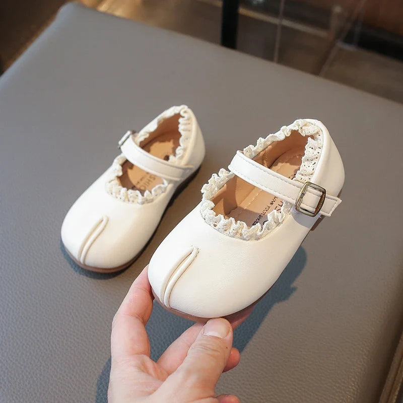 Children's Flats Simple Lolita Girls Princess Leather Shoes Walking Versatile Sweet Pleated Kids Causal Fashion Shoes
