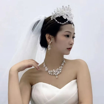 Elegant Rhinestone Jewelry Set Vintage Sparkling Flower Necklace Korean Style Alloy Pearl Necklace Ears Women Gifts