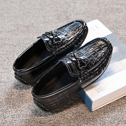 Boys Leather Shoes Round-toe Flat Soft Kids Fashion Casual Loafers Glossy Metal Buckle Children Moccasins Non-slip Britain Style