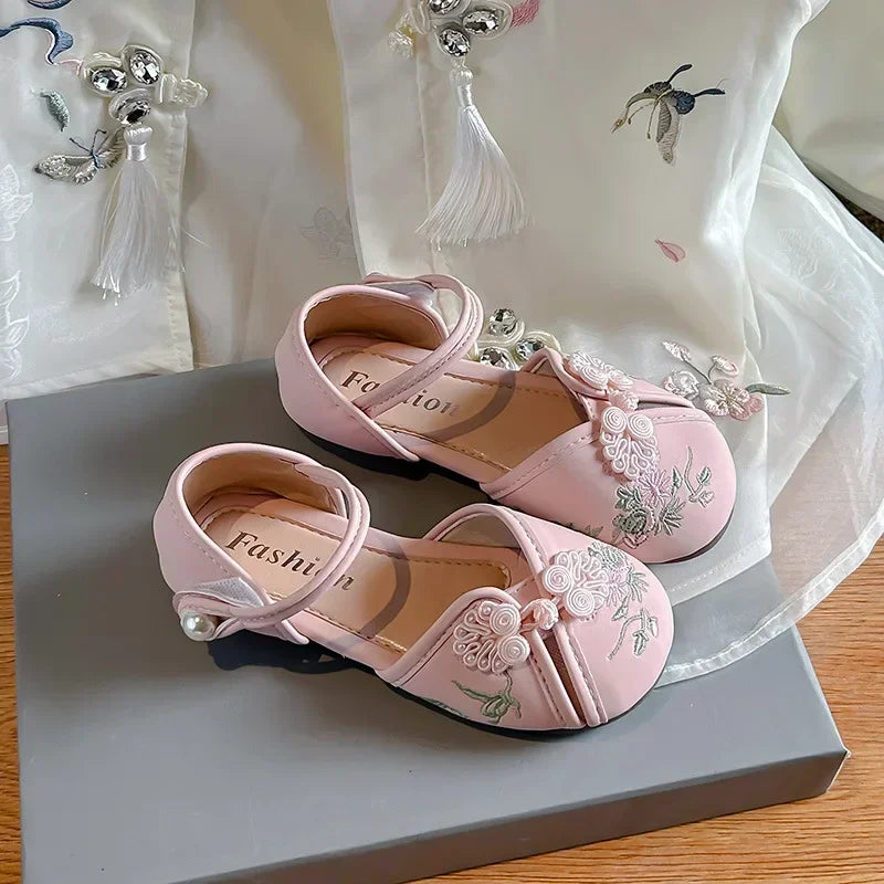 Girls Princess Shoes Hanfu Chinese Style Embroidered Kids Half Sandals for Summer Children Leather Shoes Sweet Soft Sole
