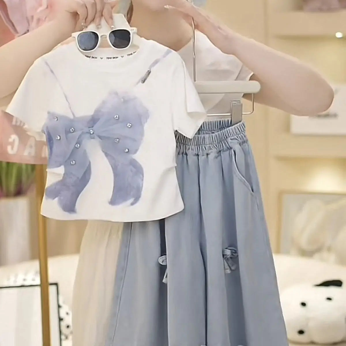 2025 Summer Girls Three-dimensional Bow Round Neck Solid Color Short Sleeve Fashionable Versatile Bow Culottes Two-piece Set
