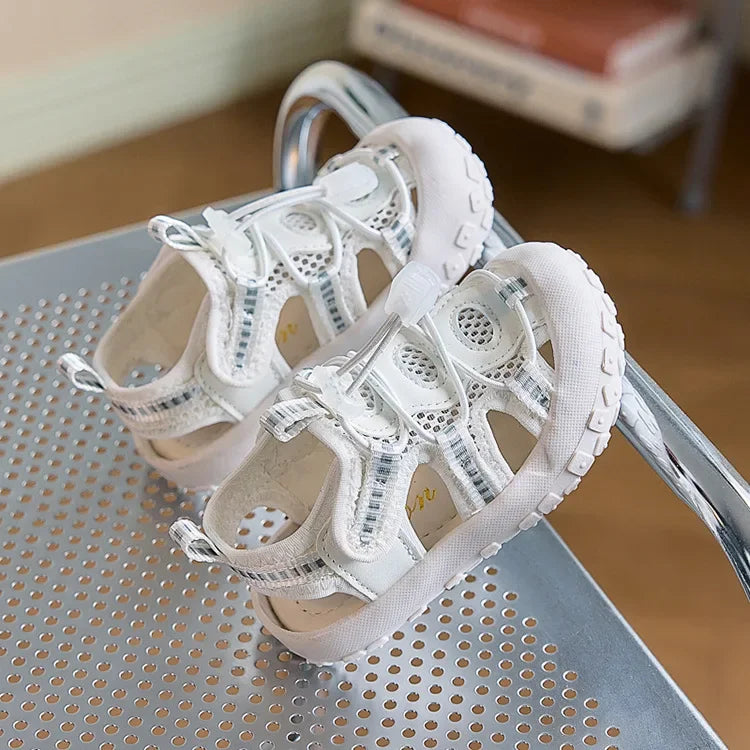 Girls Sports Sandals Non-slip Soft Sole Kids Casual Shoes Toes Capped Summer New Children Beach Shoes Mesh Graffiti Cute