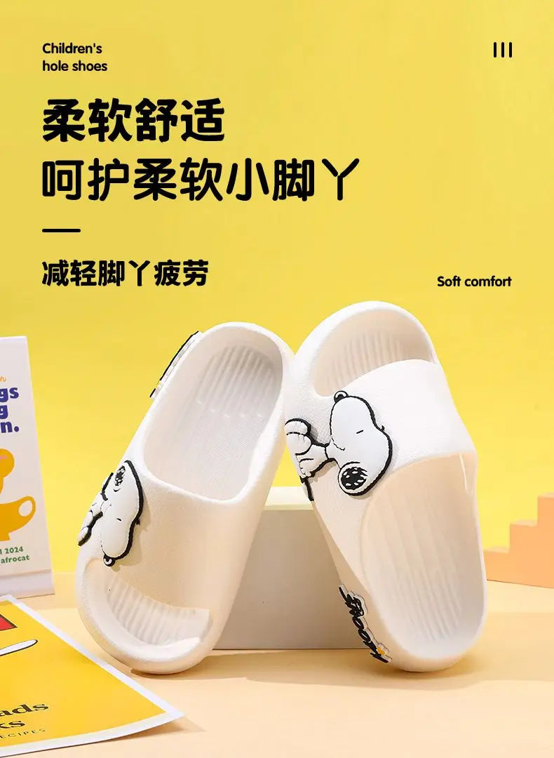Snoopy Boys and Girls Slippers Cartoon Peripheral Creative Indoor Non-slip Soft Bottom Bathroom Slippers Outer Wear Sandals Gift
