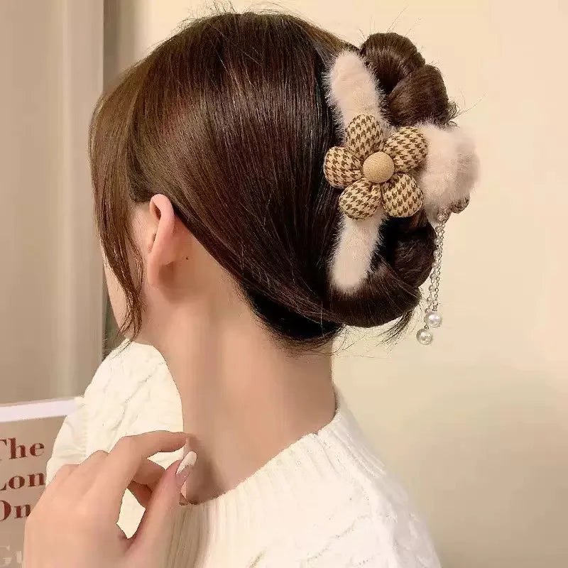 Hair Claw Headwear Women Fashion Faux Fur Hair Clip Acrylic Large Hair Claw Korea For Girl Winter Crab Barrette Hair Accessories