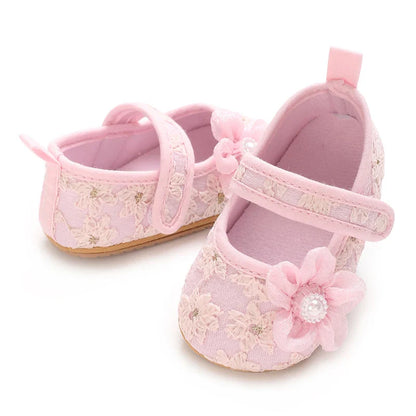 New Baby Shoes Lace Embroidered Shoes Exquisite Princess Shoes Anti Slip Soft Soled Women's Baby Walking Shoes