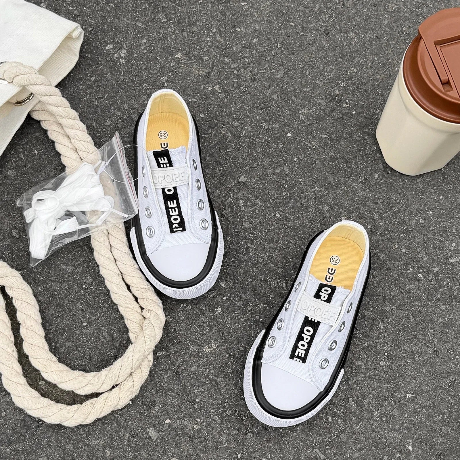 Children's canvas shoes, boys' and girls' board shoes, soft soled breathable Korean board shoes, fashionable sh