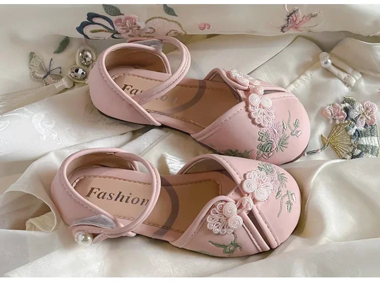 Girls Princess Shoes Hanfu Chinese Style Embroidered Kids Half Sandals for Summer Children Leather Shoes Sweet Soft Sole