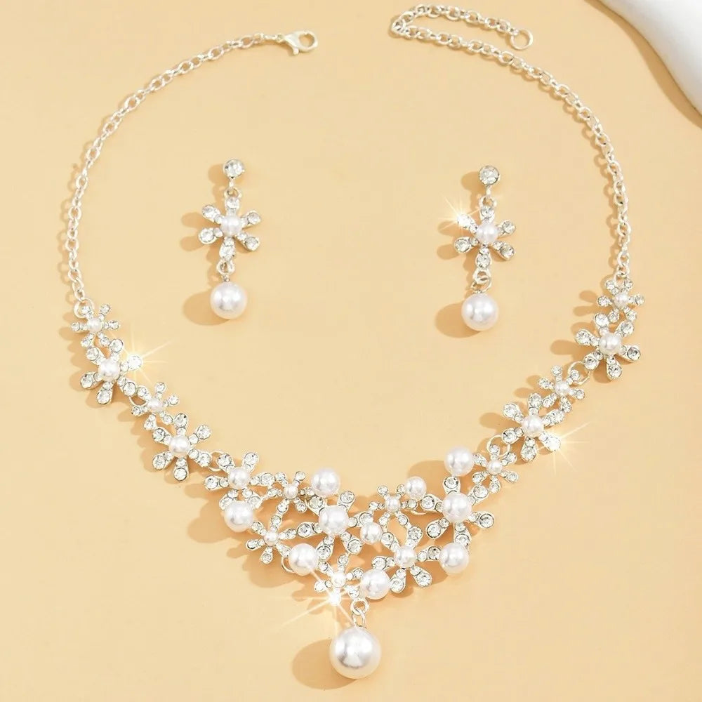 Elegant Rhinestone Jewelry Set Vintage Sparkling Flower Necklace Korean Style Alloy Pearl Necklace Ears Women Gifts