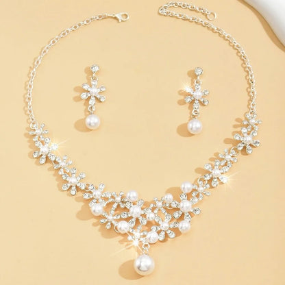 Elegant Rhinestone Jewelry Set Vintage Sparkling Flower Necklace Korean Style Alloy Pearl Necklace Ears Women Gifts
