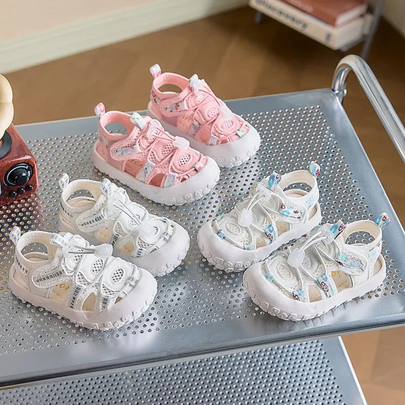 Girls Sports Sandals Non-slip Soft Sole Kids Casual Shoes Toes Capped Summer New Children Beach Shoes Mesh Graffiti Cute