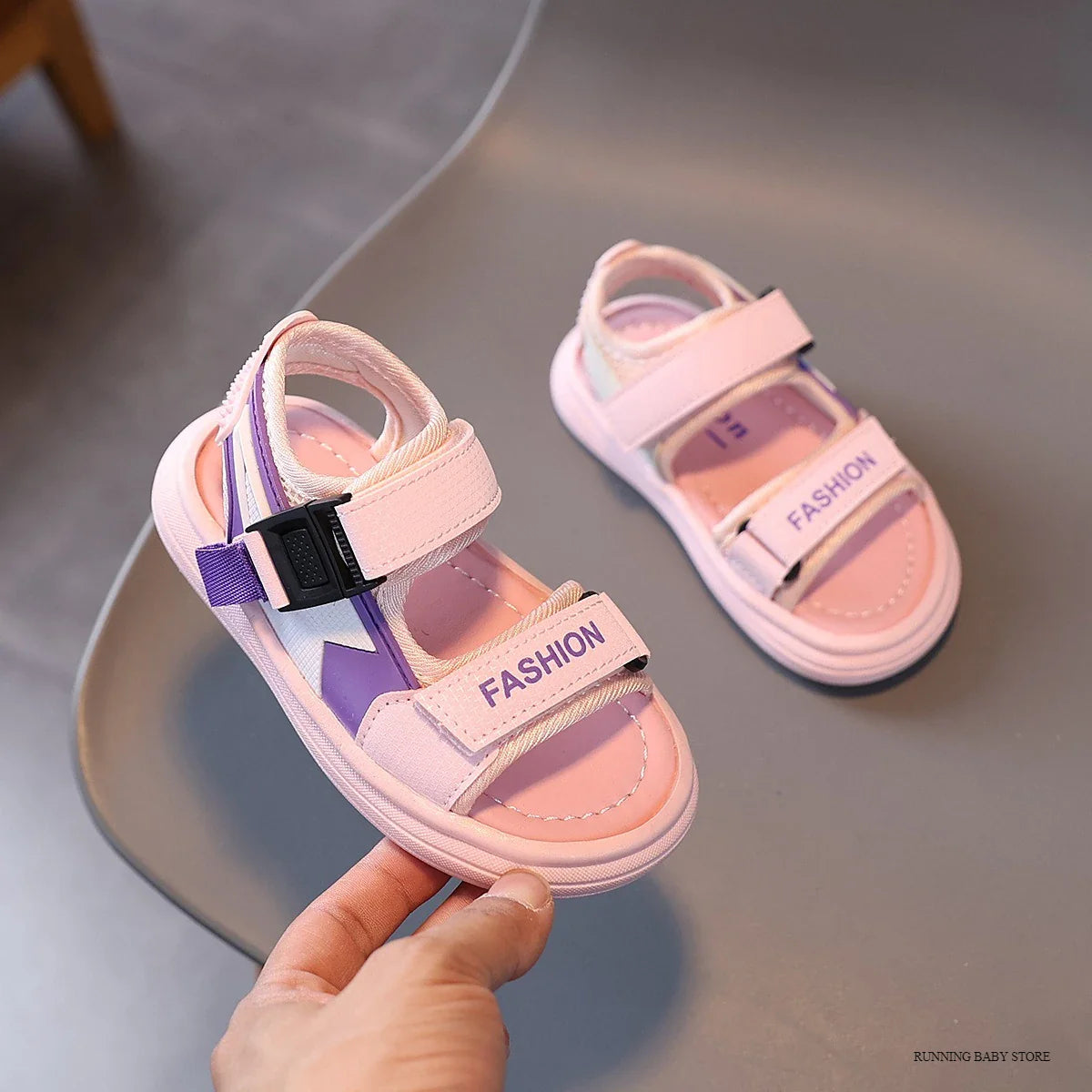 Lightweight Outdoor Sports Sandals Wear-resistant Boy Beach Shoes Non-Slip Sunnmer Fashion Flats Girls Breathable Sandals I05072