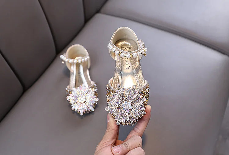 Kids Rhinestones Bow Sandals Cute Girls Party Sandals Children's Princess Shoes Fashion Soft Sole Flat Beach Sandals