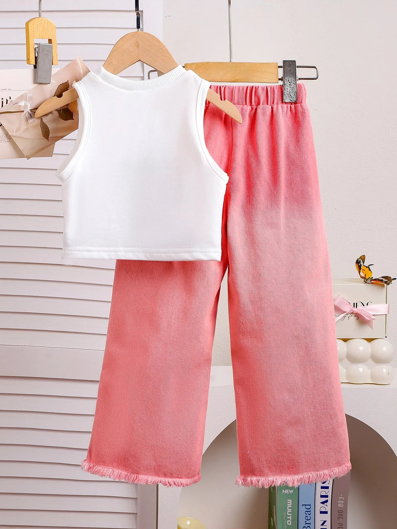 Unique Kid Set Summer Girl Sleeveless Applique Bow Camisole Top Ripped Denim Pants Two-Piece Children Suit Casual Comfortable