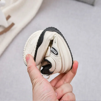 New Style Girls' Board Shoes With Fashionable Leather Surface Cute Casual Shoes Children S