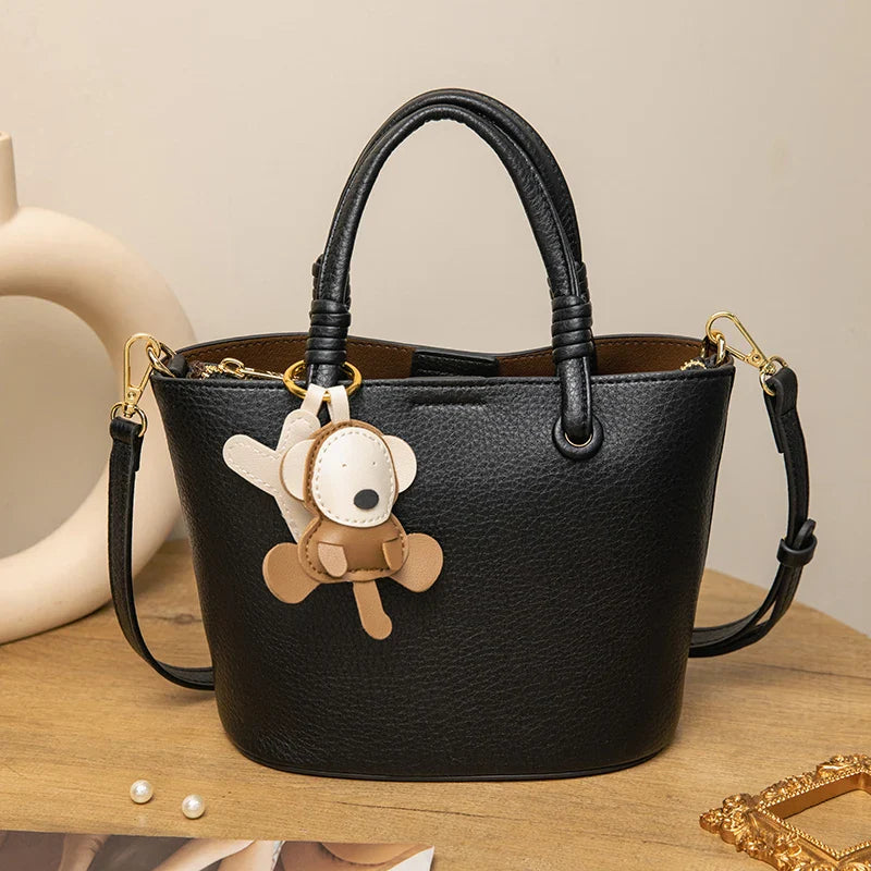 New Bucket Bag for Women, Fashionable and Versatile, Handheld, Diagonal, High End, Single Shoulder, Small and Unique Design