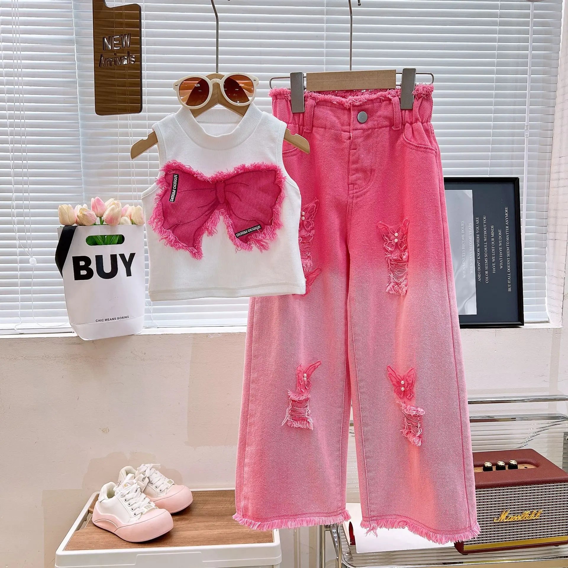 Girls Summer Outfit Set – Sleeveless Bow Top & Gradient Ripped Denim Wide Leg Pants, Fashionable Kids Casual Wear
