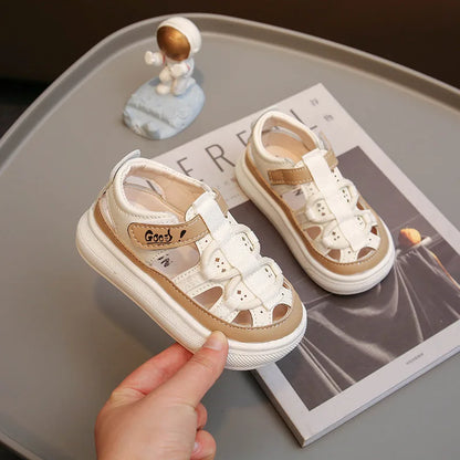 Summer New Children's Sandals Soft Bottom Non slip Boy Sandals Fashion Girls' Beach Shoes Punch Out Girls' Shoes Boy Casual Shoe