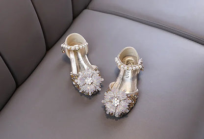 Kids Rhinestones Bow Sandals Cute Girls Party Sandals Children's Princess Shoes Fashion Soft Sole Flat Beach Sandals