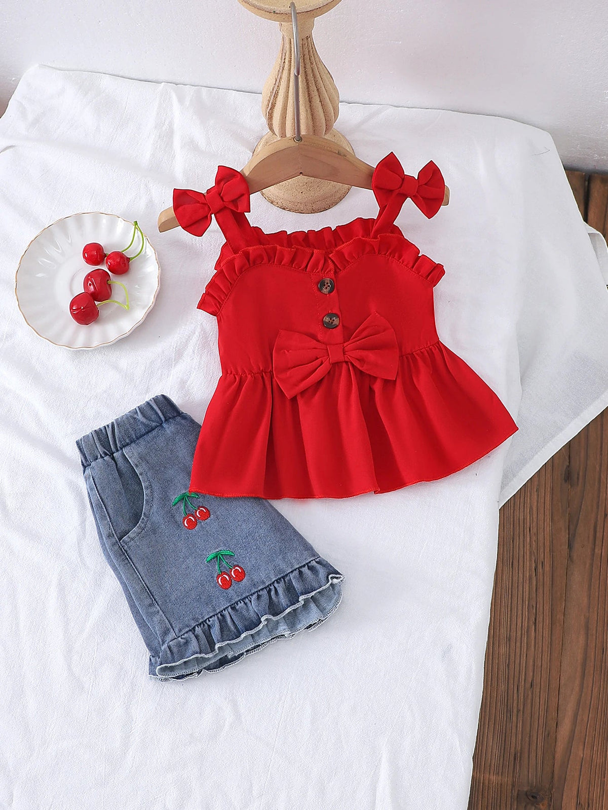 2PCS  Summer New Style Girls 1-3 Years Old Sweet And Cute Red Suspender Top + Denim Shorts