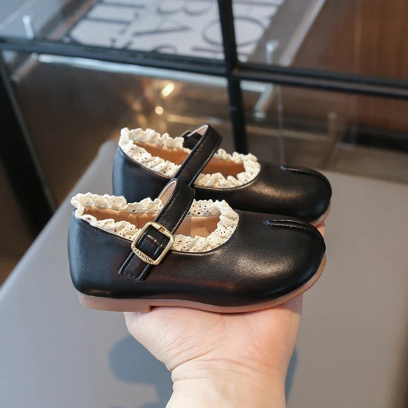 Children's Flats Simple Lolita Girls Princess Leather Shoes Walking Versatile Sweet Pleated Kids Causal Fashion Shoes