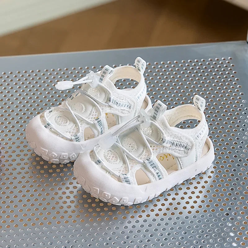 Girls Sports Sandals Non-slip Soft Sole Kids Casual Shoes Toes Capped Summer New Children Beach Shoes Mesh Graffiti Cute