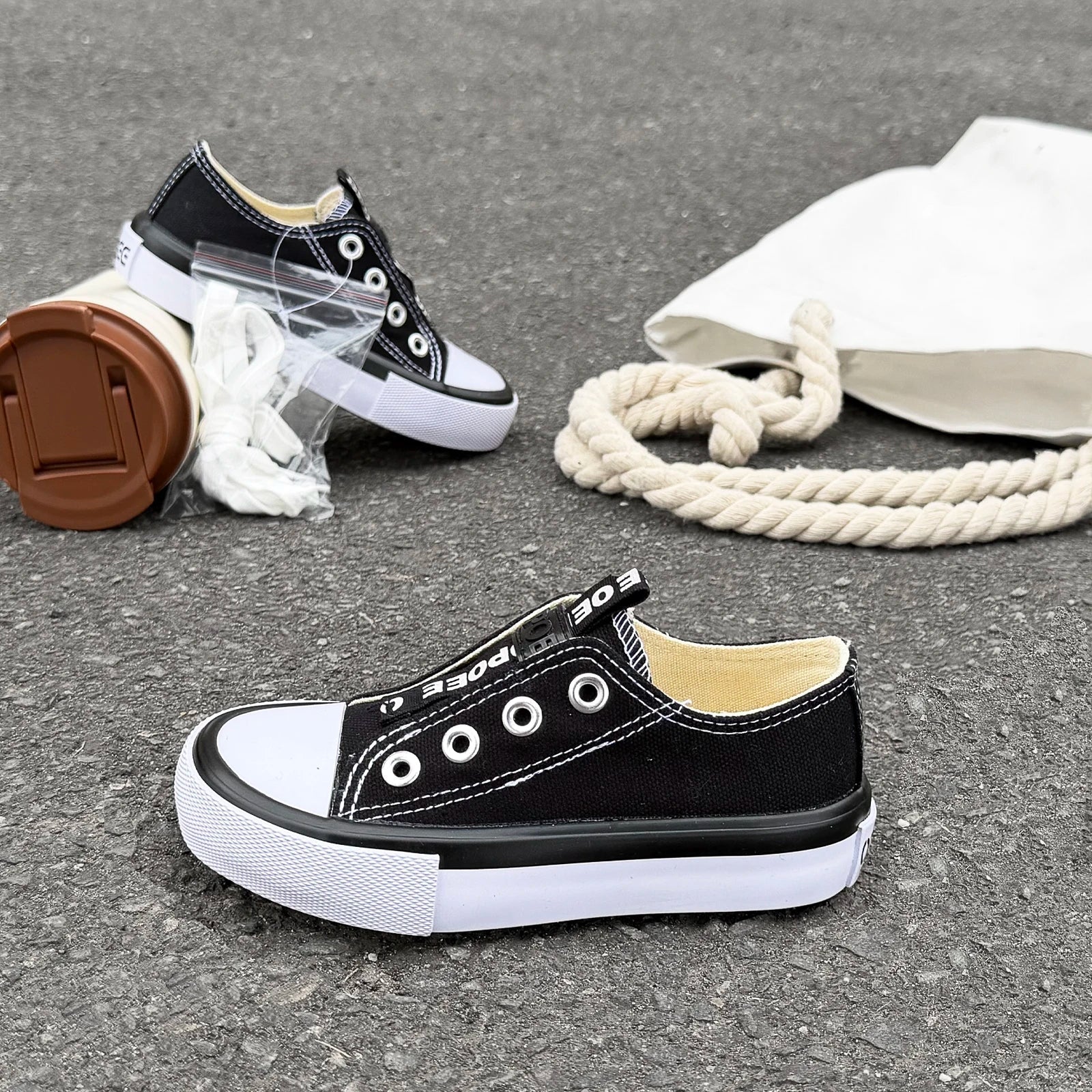 Children's canvas shoes, boys' and girls' board shoes, soft soled breathable Korean board shoes, fashionable sh