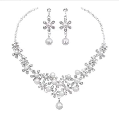 Elegant Rhinestone Jewelry Set Vintage Sparkling Flower Necklace Korean Style Alloy Pearl Necklace Ears Women Gifts