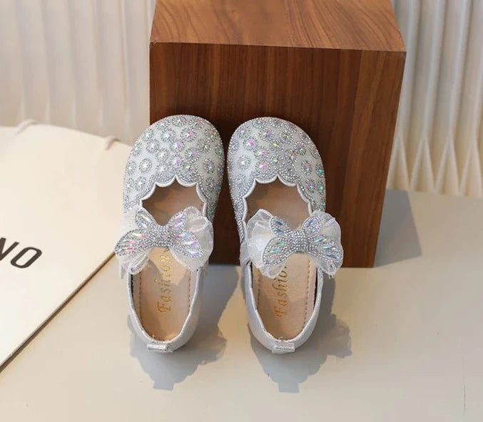 Girls Crystal Princess Footwear Comfortable Flat Sole Leather Shoes for Kids Glittering Rhinestone Design