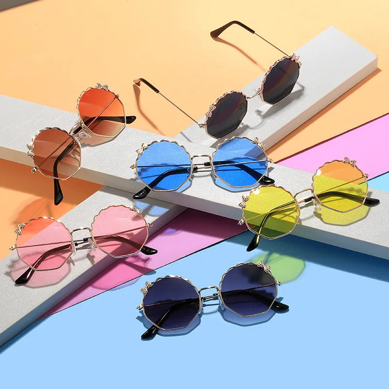 Summer Fashion Kids Sunglasses Trendy Bowknot Metal Frame Sun Glasses for Boys Girls Outdoor Anti UV Eyewear UV400