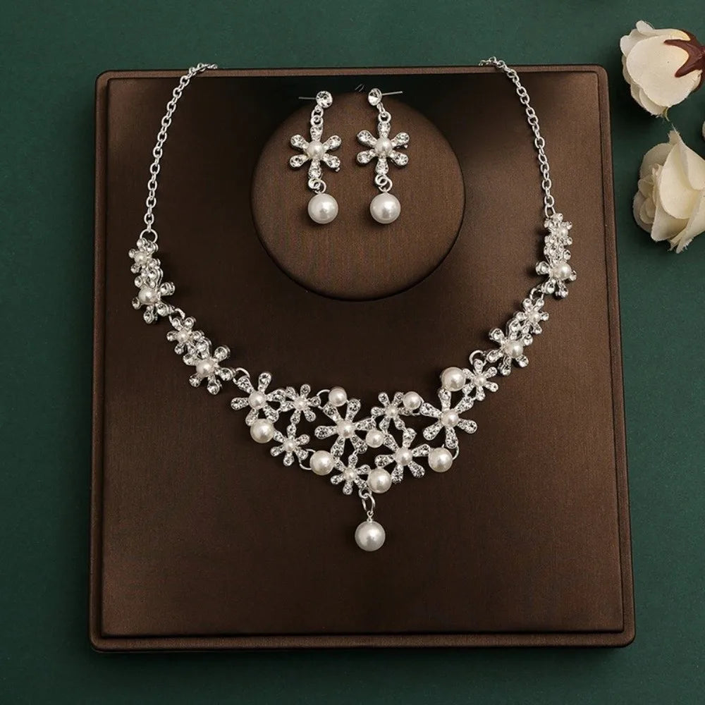 Elegant Rhinestone Jewelry Set Vintage Sparkling Flower Necklace Korean Style Alloy Pearl Necklace Ears Women Gifts
