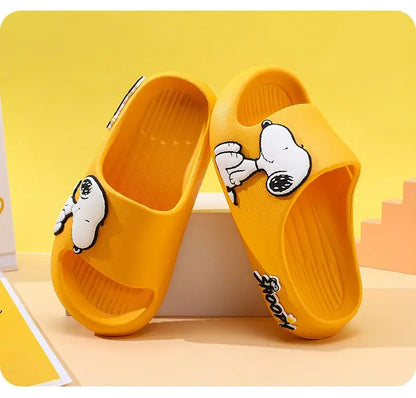 Snoopy Boys and Girls Slippers Cartoon Peripheral Creative Indoor Non-slip Soft Bottom Bathroom Slippers Outer Wear Sandals Gift