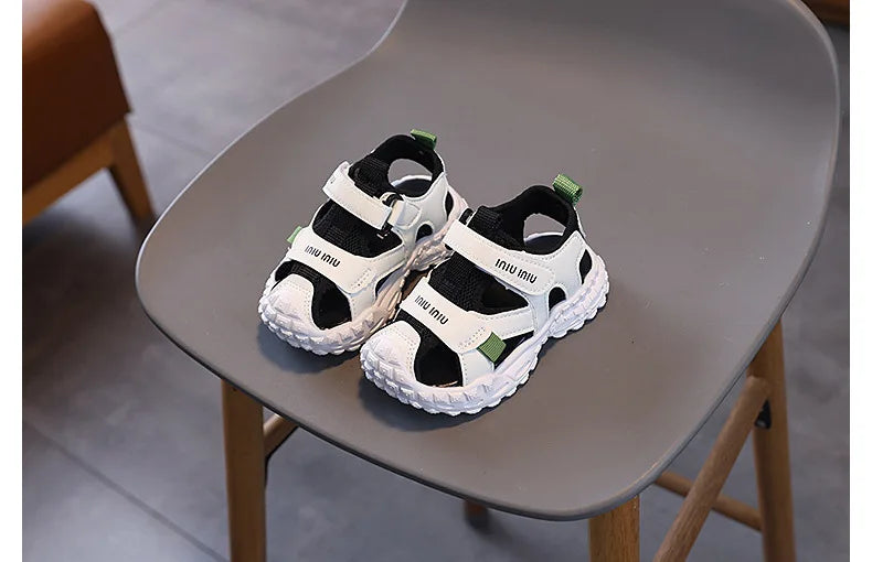 New Kids Sandals Soft Soled Boys Shoe Anti Slip Child Beach Shoes Simple Girl Sports Sandals