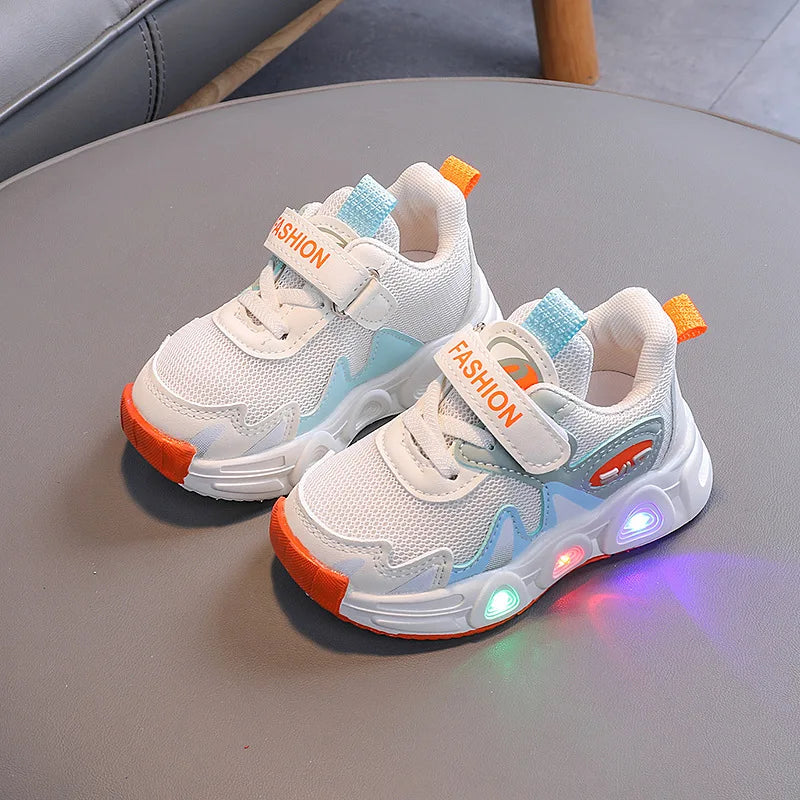 New Luminous Sports Shoes Boy Girl Soft Sole Anti-slip Running Shoe Fashion Girls Shoe Designer Shoes