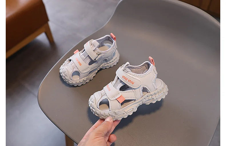 New Kids Sandals Soft Soled Boys Shoe Anti Slip Child Beach Shoes Simple Girl Sports Sandals