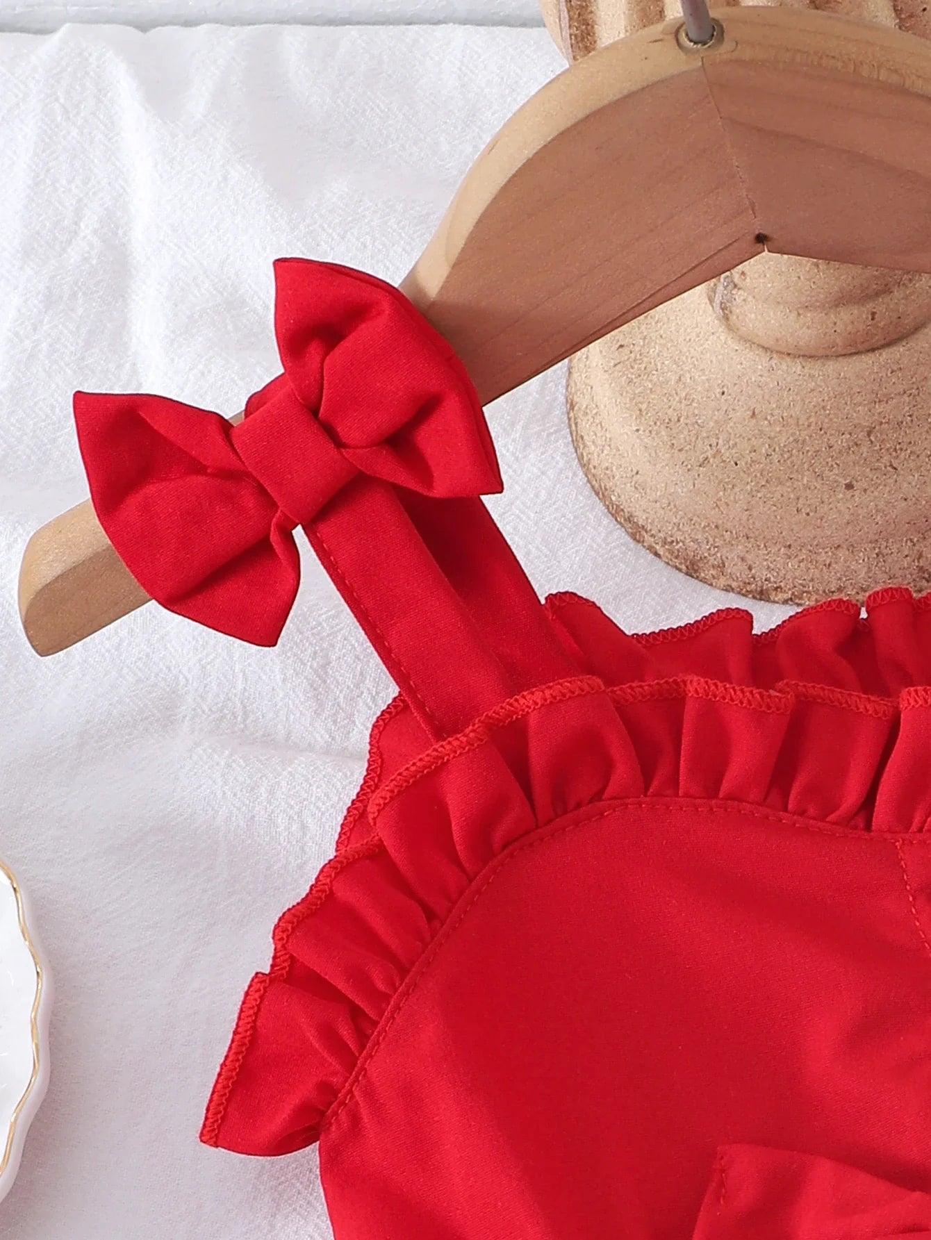2PCS  Summer New Style Girls 1-3 Years Old Sweet And Cute Red Suspender Top + Denim Shorts